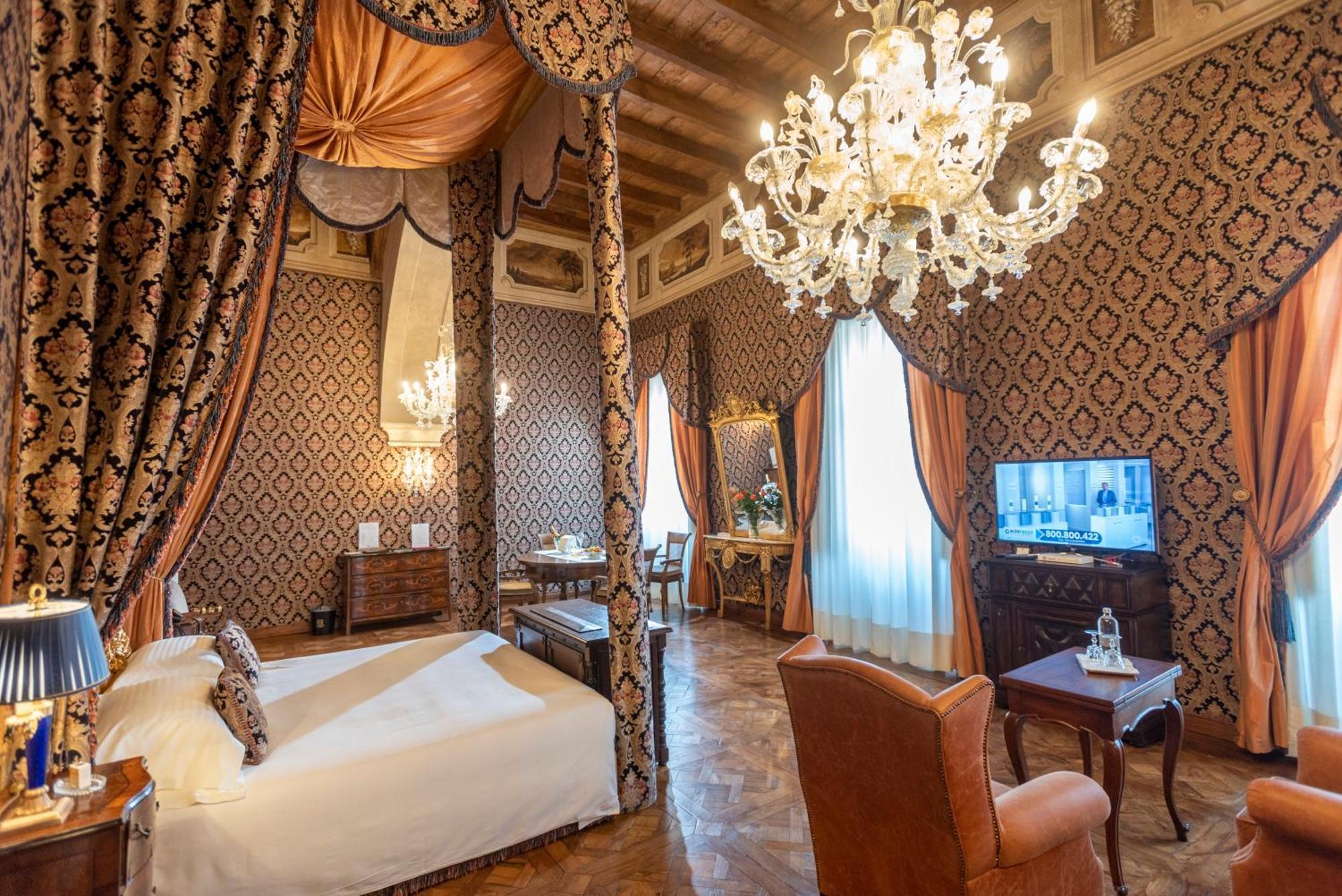 Castello Di Guarene Hotel Eksteriør billede