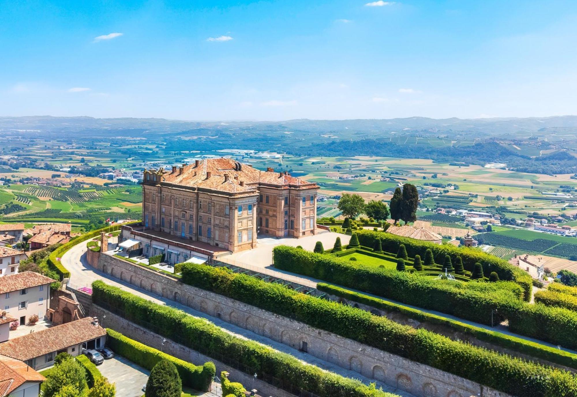 Castello Di Guarene Hotel Eksteriør billede