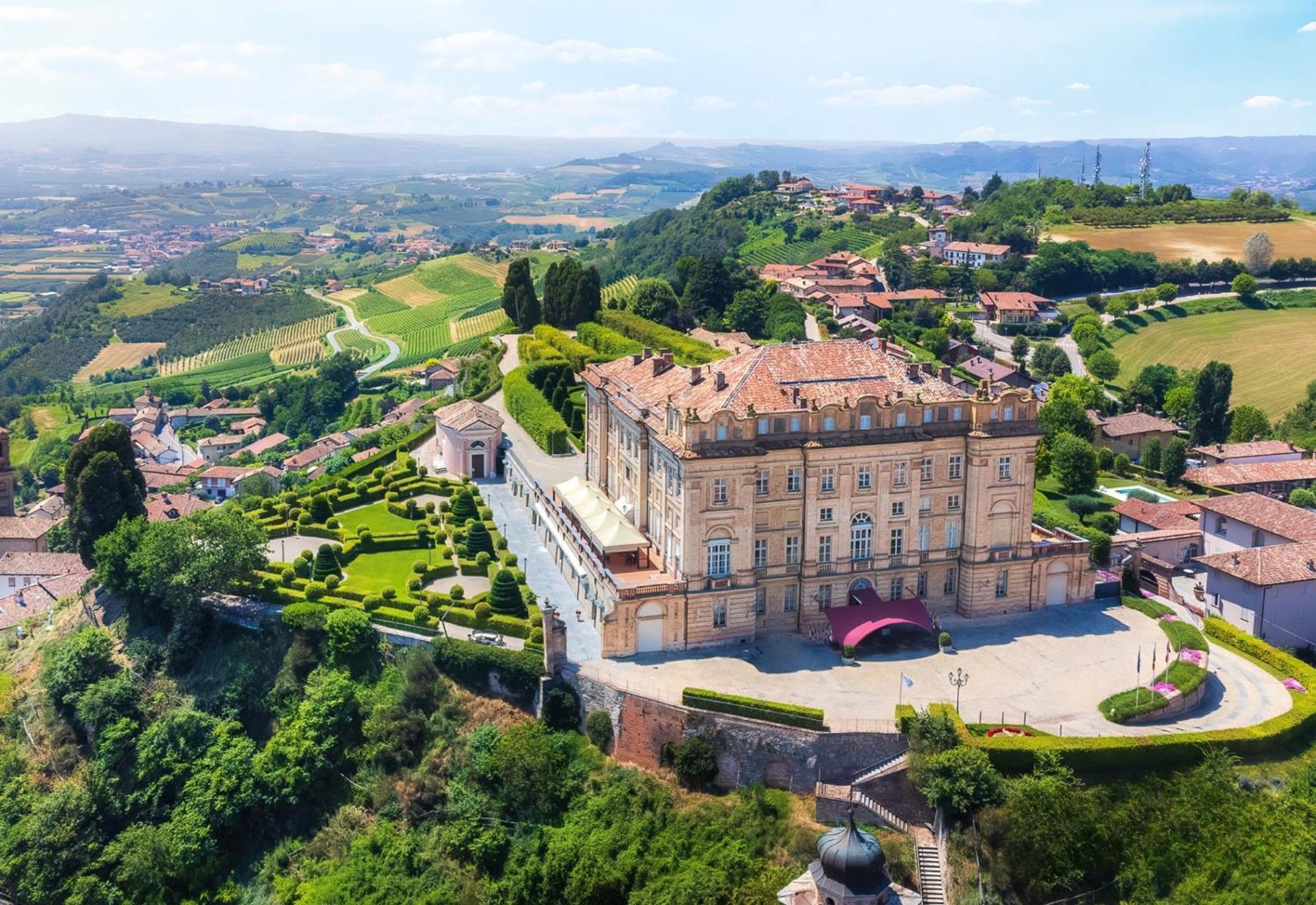 Castello Di Guarene Hotel Eksteriør billede