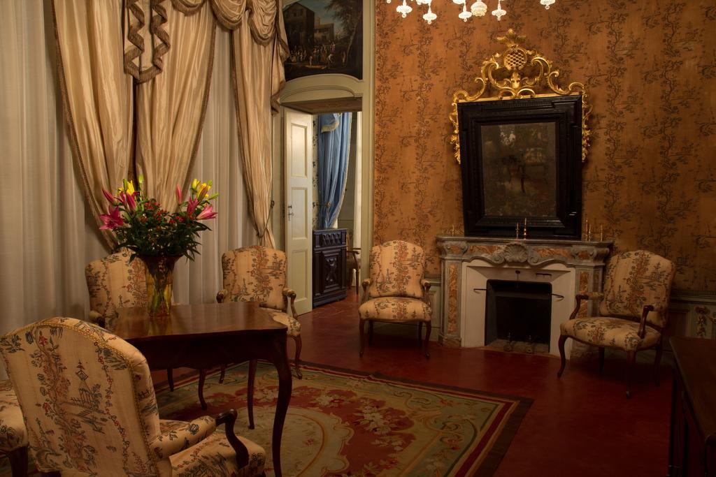 Castello Di Guarene Hotel Værelse billede