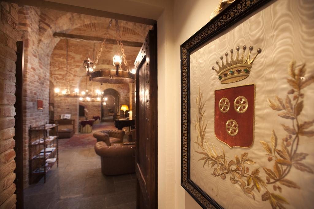 Castello Di Guarene Hotel Eksteriør billede