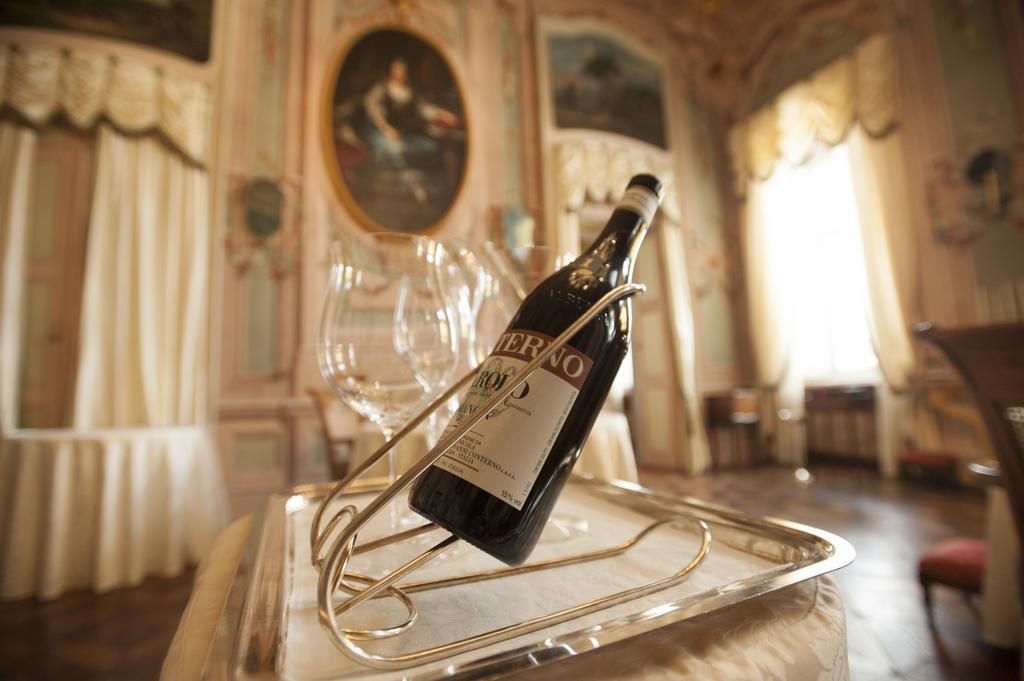 Castello Di Guarene Hotel Eksteriør billede