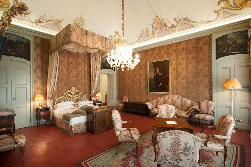 Castello Di Guarene Hotel Eksteriør billede